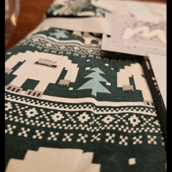 Me Undies- Modal Pajama Set & Matching Fuzxy Socks ( Abominable Snowman)-L - Picture 4 of 5